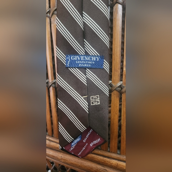 Givenchy Brown and White Classic Tie - Picture 4 of 4